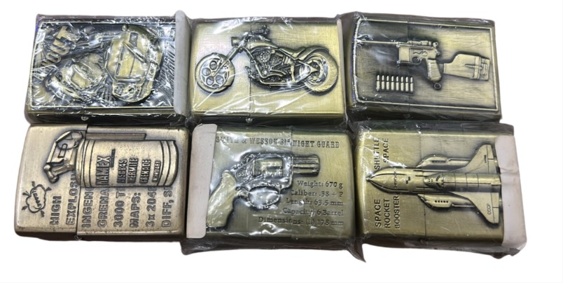ISQUEIRO TIPO ZIPPO DOURADO